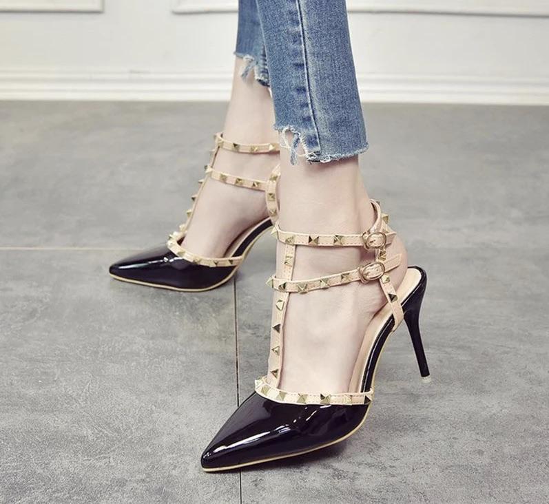 Rockstud high heels FEWL