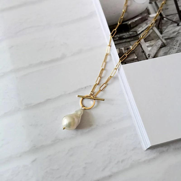 Gold pearl chain necklace