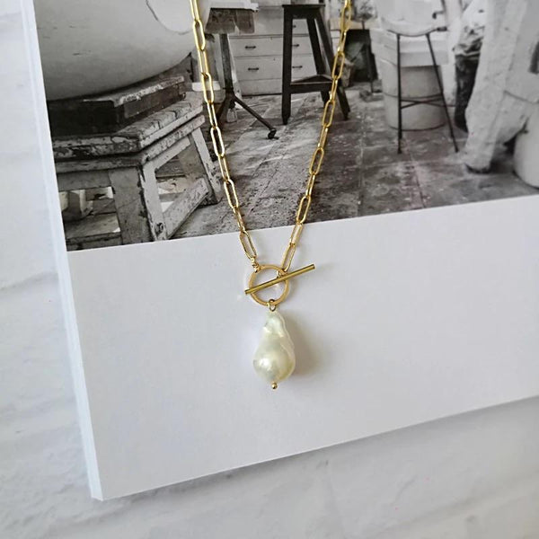 Gold pearl chain necklace