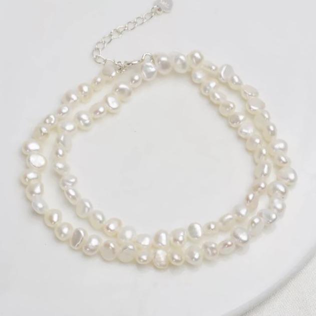 Pearl chocker necklace