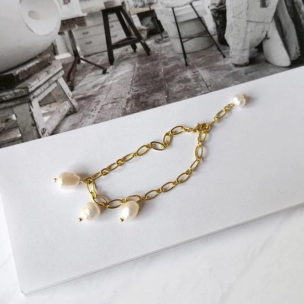 Gold pearl bracelet