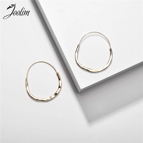 The unusual hoop earrings