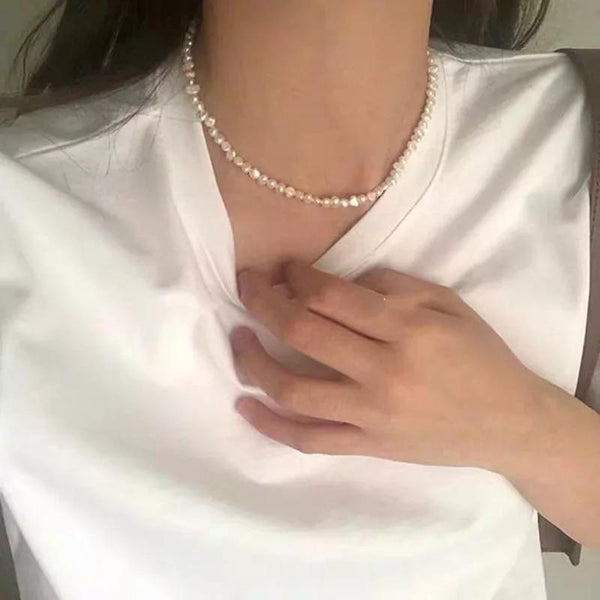 Pearl chocker necklace