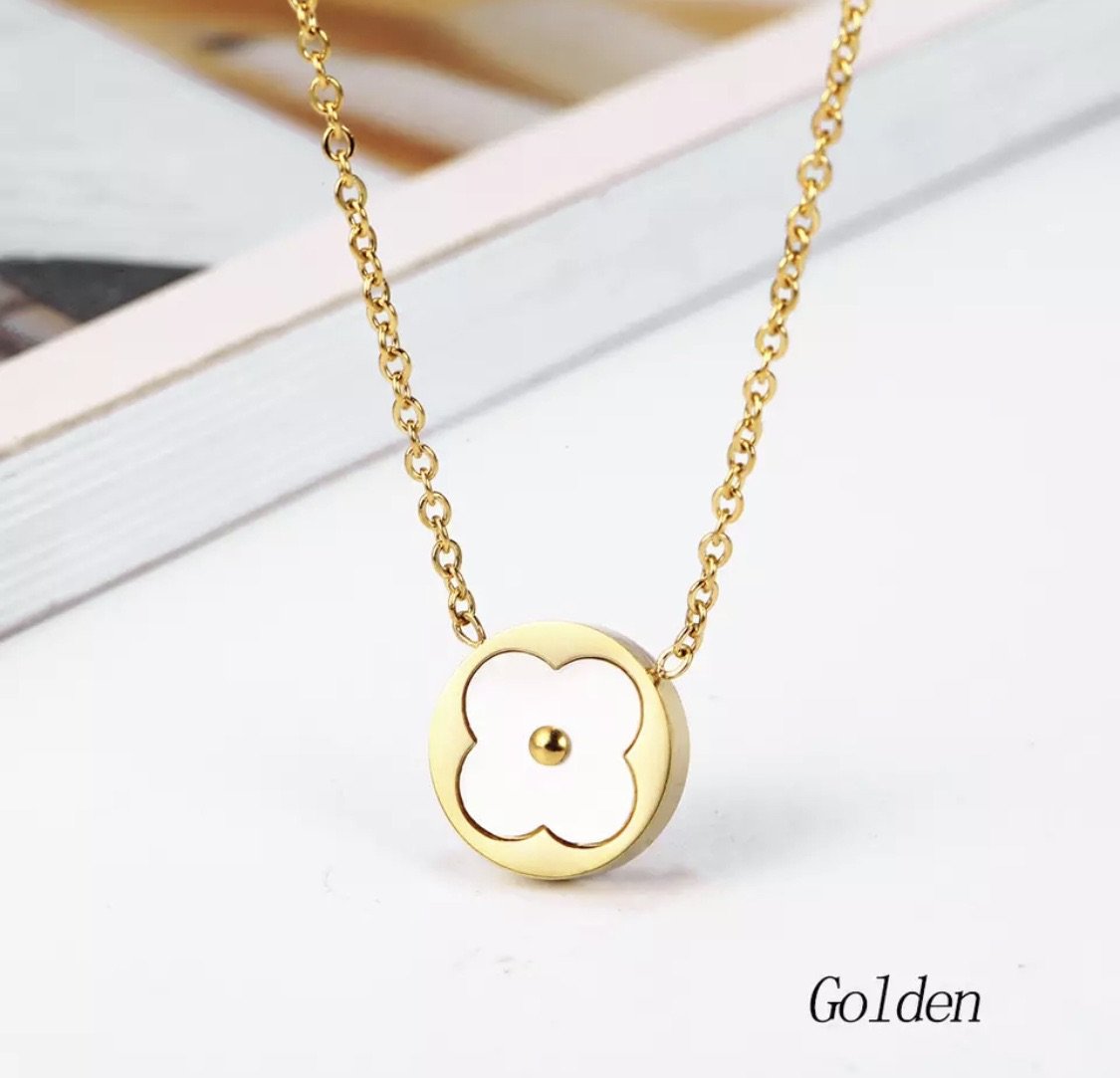 Daisy necklace