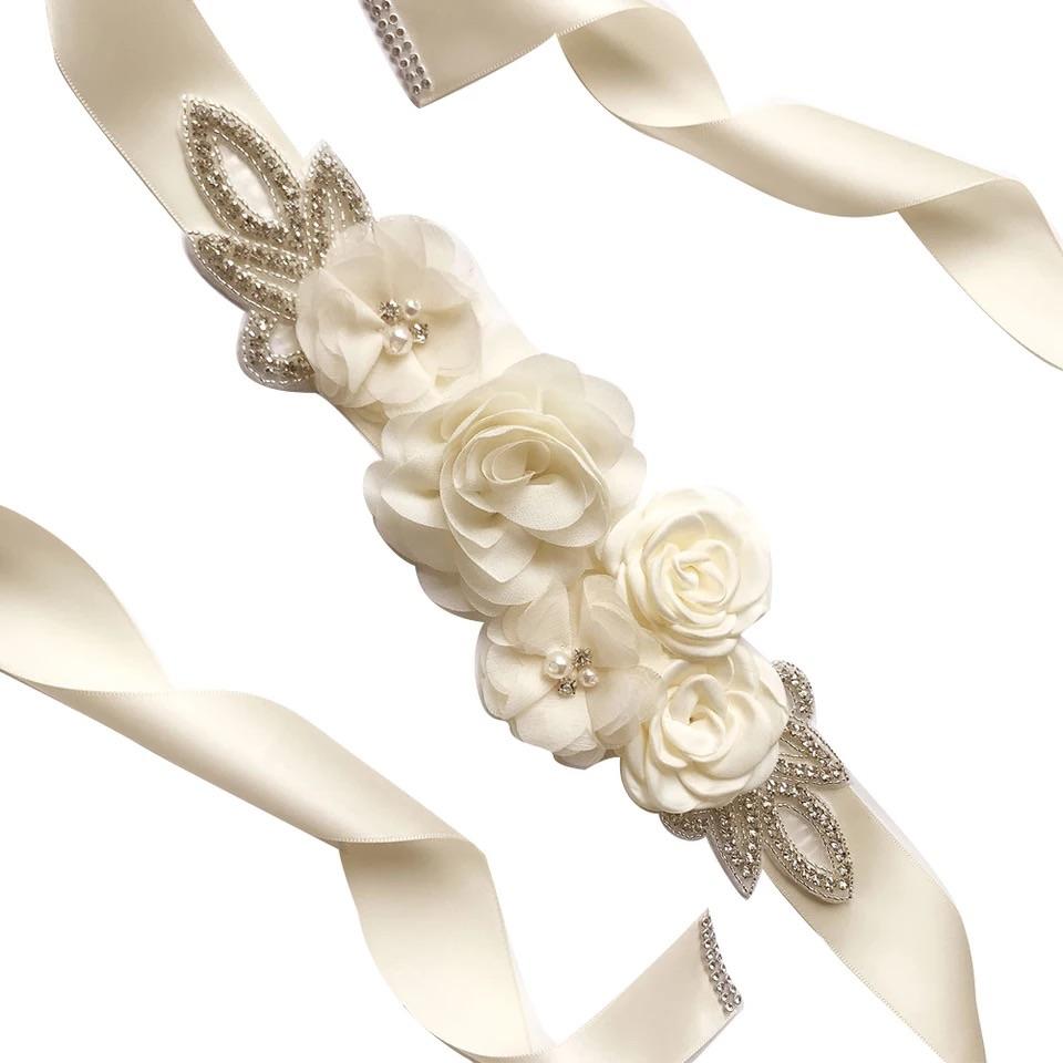 The chic flower bridal belt